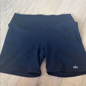 ALO Yoga Women's Classic Black Bike Shorts